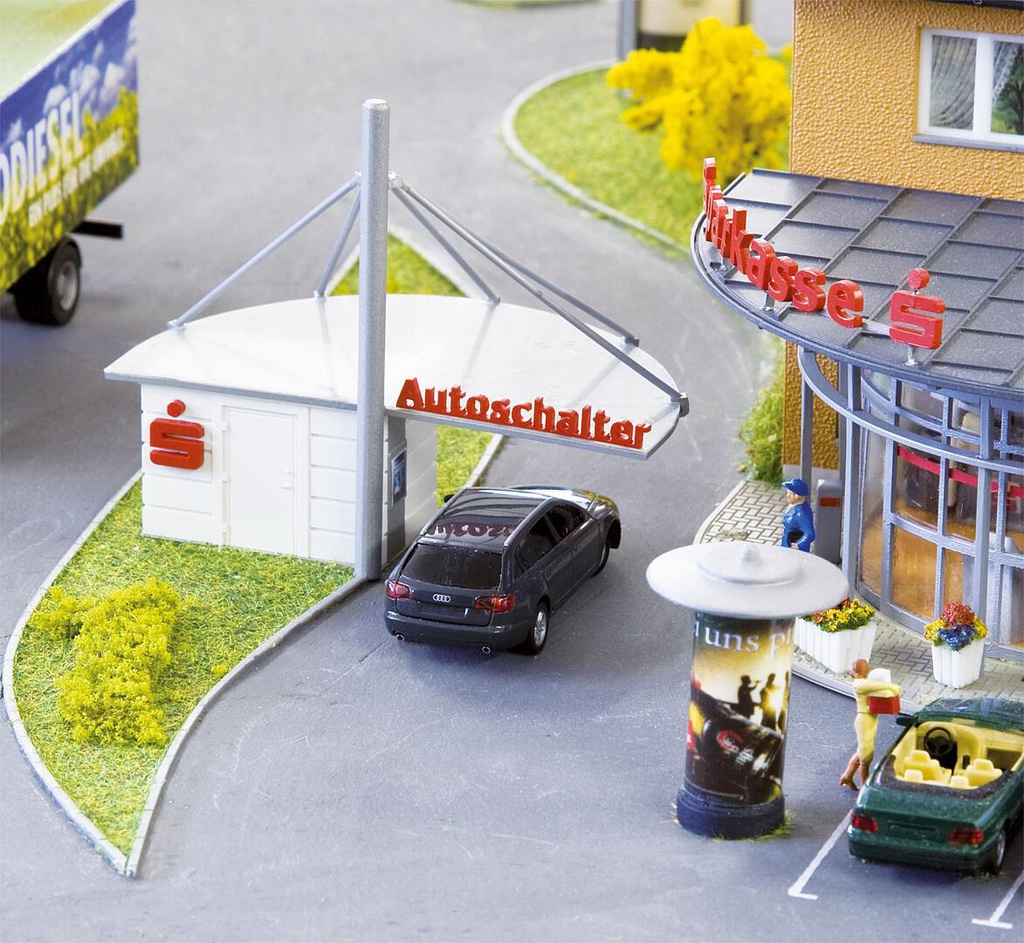 [ FAL130480 ] Faller Spaarbank met Drive-in 1/87