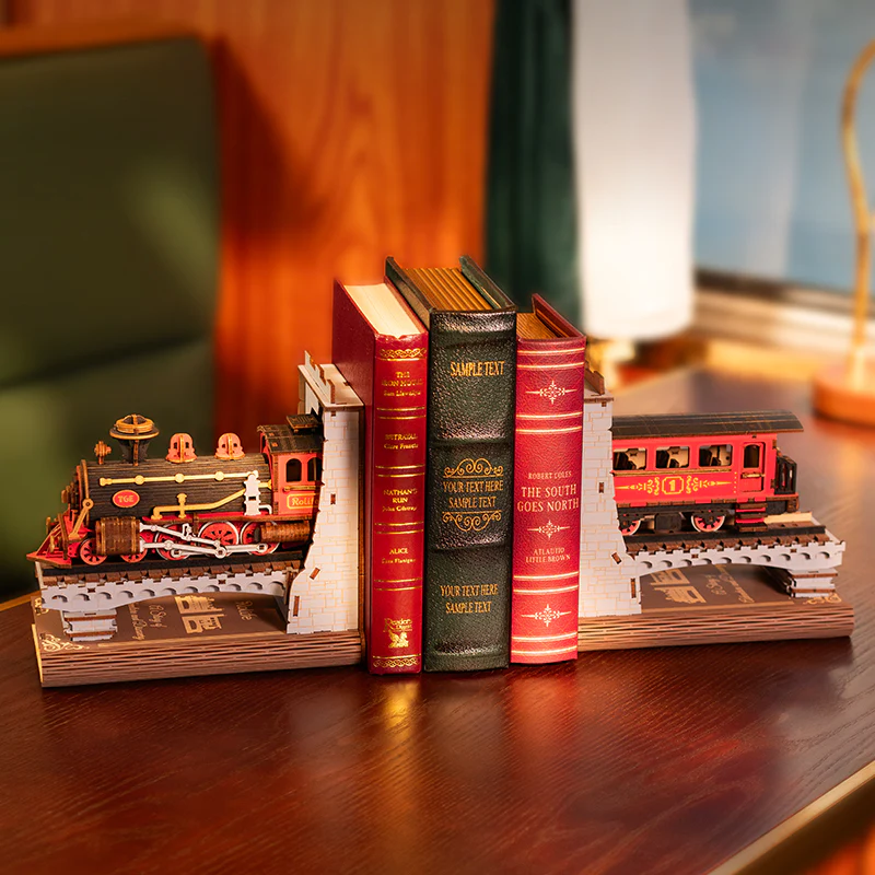 [ ROLIFETGE01 ] Book nook & wonderland Century train