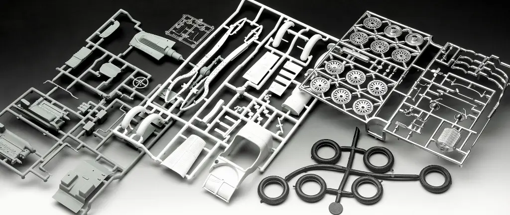 [ RE07737 ] Revell Mercedes-Benz SSKL 1/32