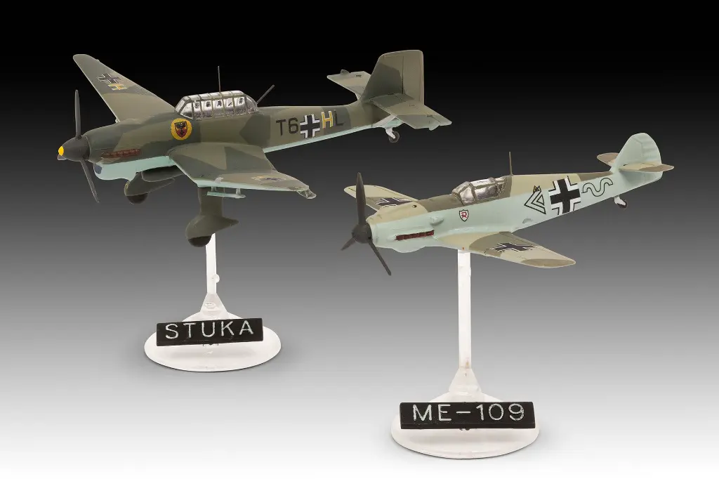 [ RE03770 ] Revell Messerschmitt Bf109E & Junkers Ju87B 1/144