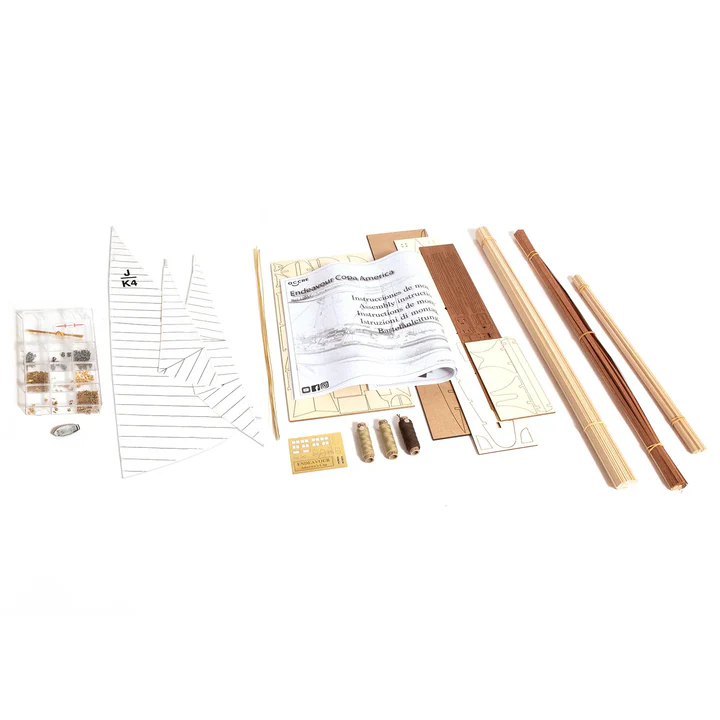 [ OCCRE12013] Endeavour Yacht Model  1934 America's Cup met paintset 90566 en standaard bootsteun