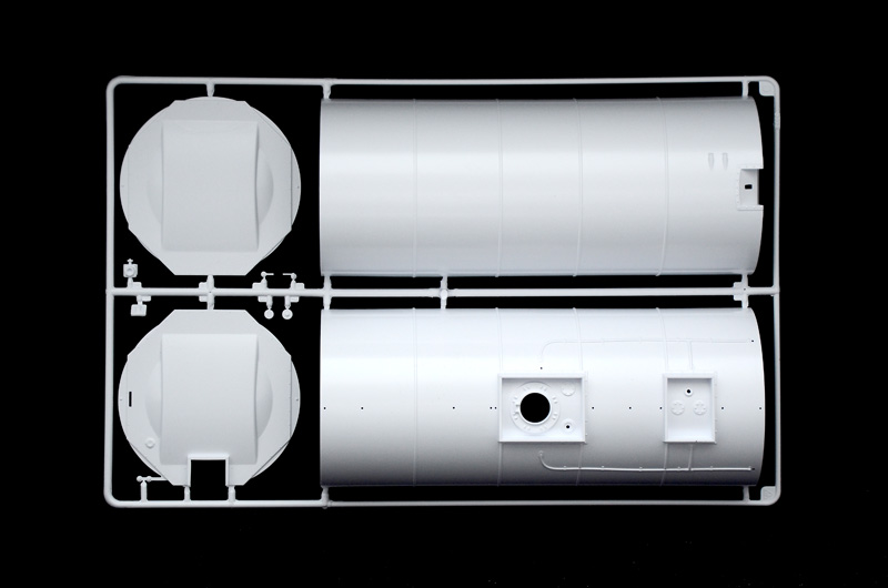[ ITA-3929S ] Italeri Technokar 20' tank trailer 1/24