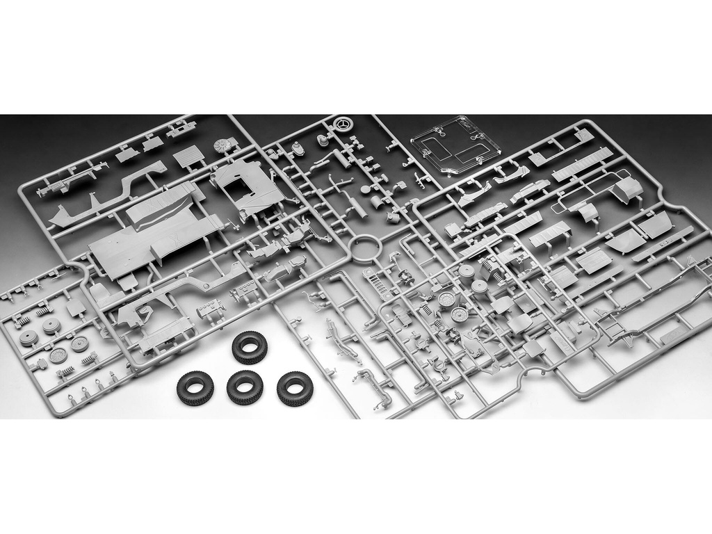 [ RE03366 ] Revell HMMWV M109 7A2 1/35