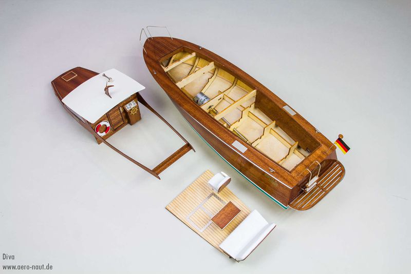 [ AE3093-00 ] Aeronaut Diva kajuitboot