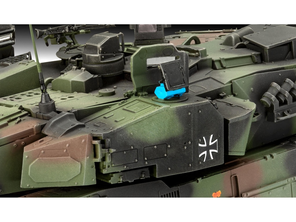 [ RE03360 ] Revell Leopard 2A7A1 1/35