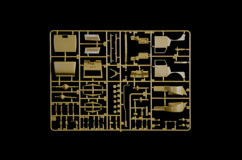 [ ITA-6760S ] Italeri Kfz. 305 Opel Blitz Type A 4x4 1/35