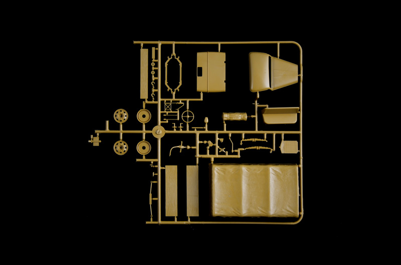 [ ITA-6760S ] Italeri Kfz. 305 Opel Blitz Type A 4x4 1/35
