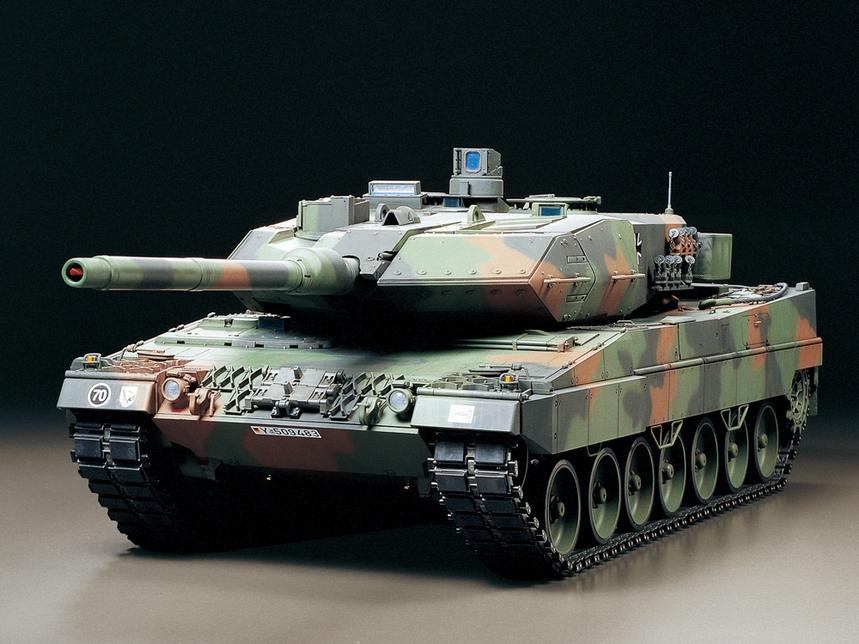 [ T56020 ] Tamiya R/C tank  Leopard 2 A6 w/Option Kit