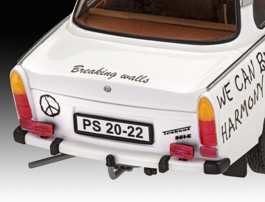 [ RE07713 ] Revell Trabant 601 "Builders' Choice" 1/24