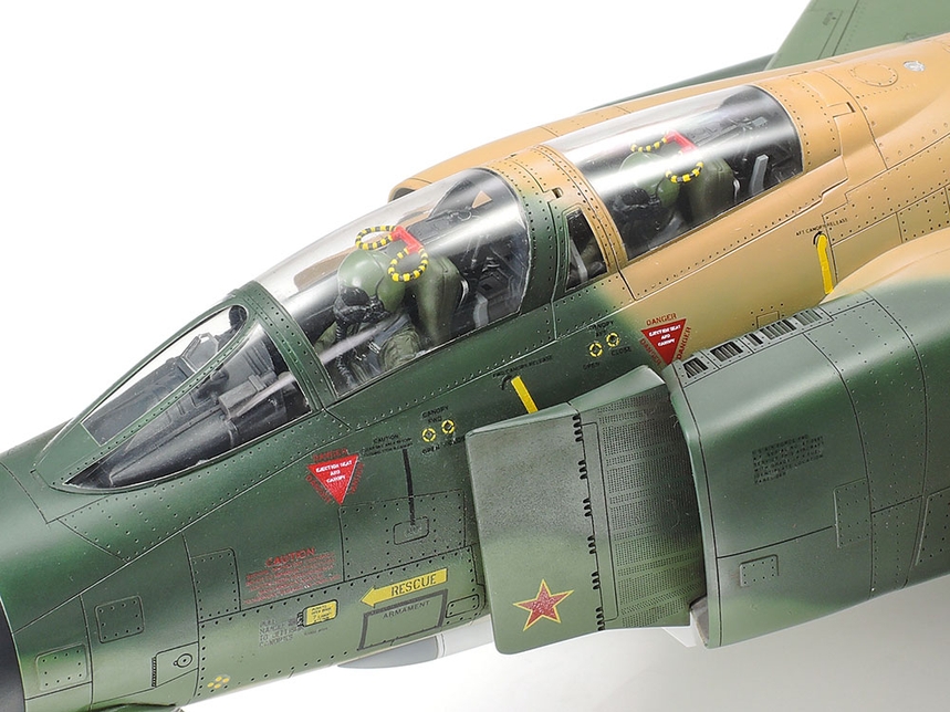 [ T60305 ] Tamiya F-4 C/D Phantom II  1/32