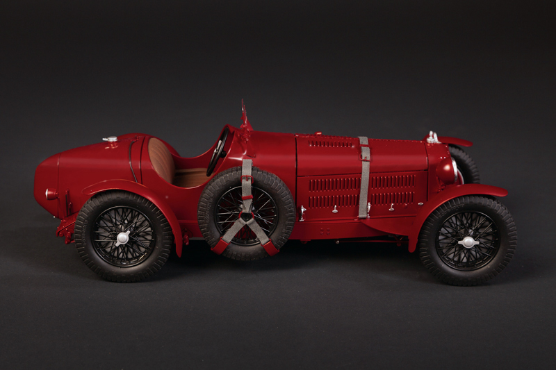 [ ITA-4708S ] Italeri Alfa Romeo 8C/2300 Roadster 110th Anniversary 1/12