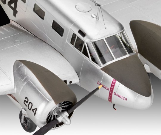 [ RE03811 ] Revell Beechcraft Model 18 1/48