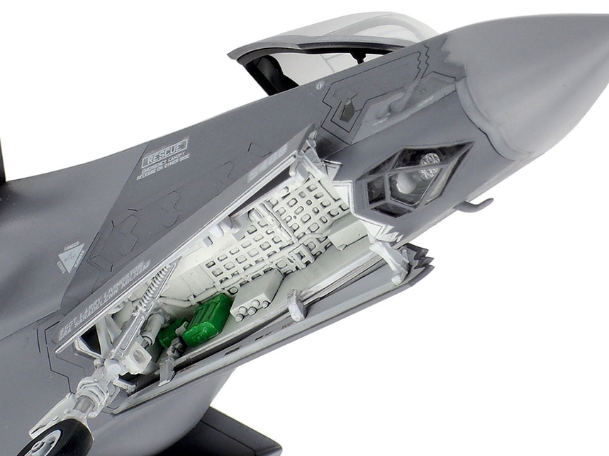 [ T60792 ] Tamiya F-35A Lightning II Lockheed Martin 1/72