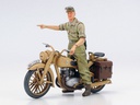 [ T25208 ] Tamiya Panzerkampfwagen IV Ausf.F & Motorcycle (North Africa) 1/35