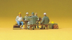  [ PRE10338 ] Preiser construction workers having a break  1/87 