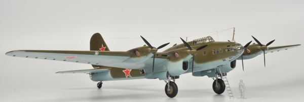 [ ZVE7280 ] Zvezda "Stalin's plane" petlyakov pe-8 on