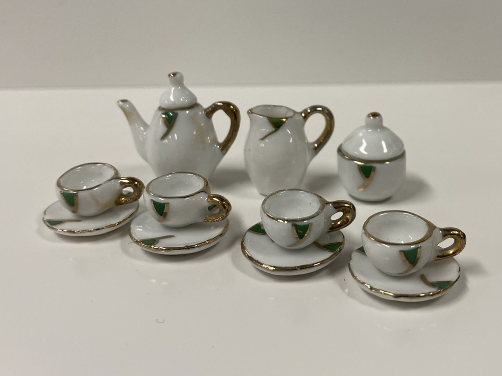 [ SAD4840 ] Street Ahead Dollshouse Thee Set 13 stuks