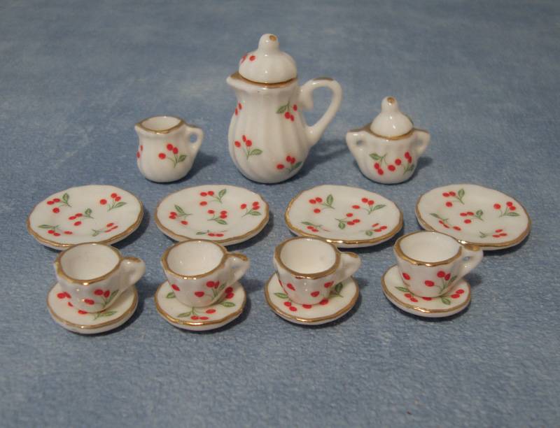 [ SADD2104 ] Streets Ahead Dollshouse Kersen Theeservies