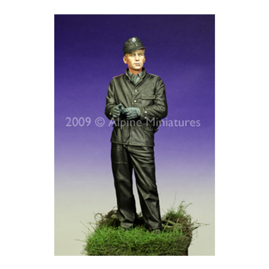 [ ALPINE16006 ] Alpine Miniatures WSS Panzer crew "LSSAH" 1/16