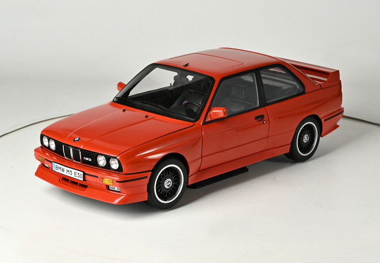 [ IXO-024 ] Ixo Collections BMW M3 E30 1/8 - Pre-Order
