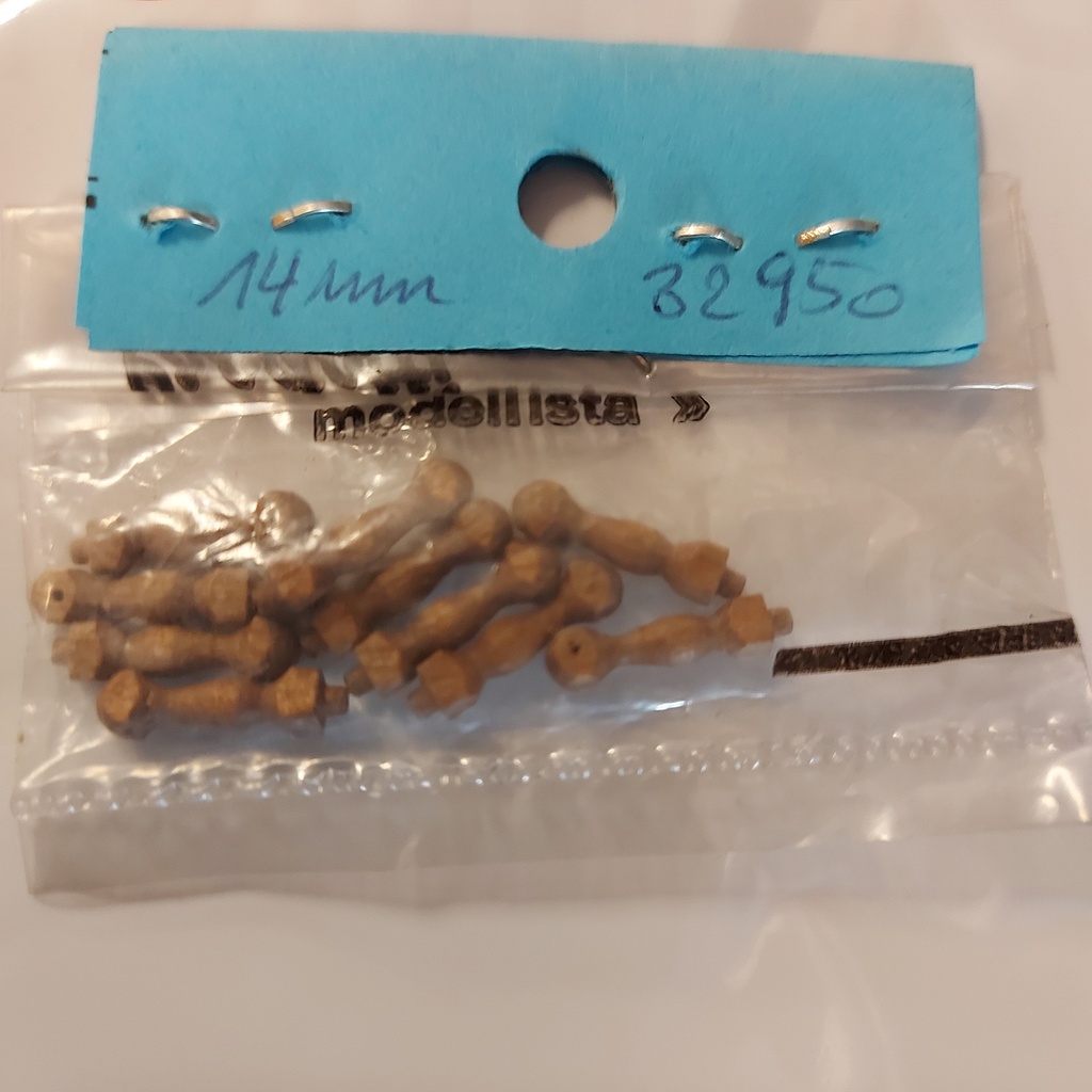 [ M32950 ] Mantua kolon hout 2,5x2,5x14