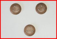 [ M37201 ] Mantua doodskopjes/katrollen notelaar 12 mm 10st