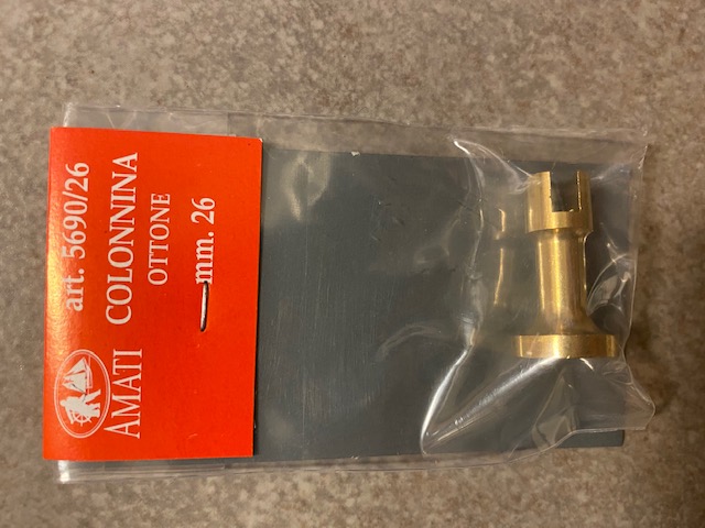 [ AMA5690/26 ] Amati bootsteun messing 26 mm 