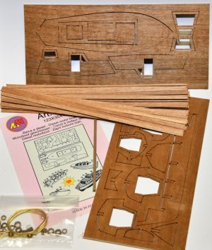 [ M36469 ] Mantua diesel motorbootje hout met spanten 102x30x35