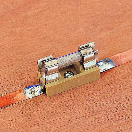 [ MM22150 ] Mini Mundus Zekeringshouder met microfuses 12V/3,15A ( 2stuks)