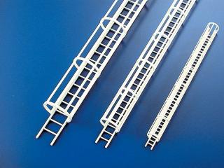 [ PLA90973 ] cls-8  ladder met kooi 1/48 WIT STYRENE 