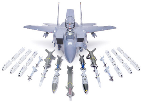 [ T60312 ] Tamiya F-15E w/Bunker Buster 1/32