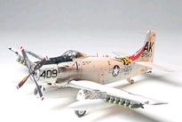 [ T61058 ] Tamiya Skyraider U. S. Navy 1/48