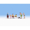 [ NO15587 ] Noch Familie Meier aan de barbecue 