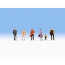 [ NO18101 ] Noch Passanten