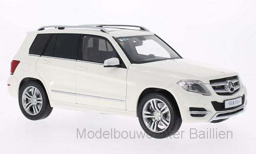 [ WEL194625 ] Mercedes GLK-class, white GTA edition  1/18