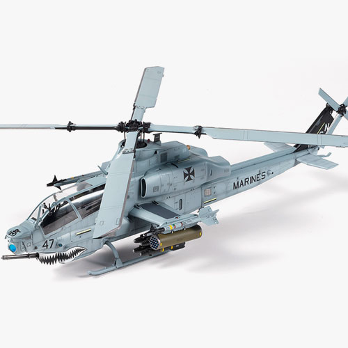 [ AC12127 ] Academy USMC AH-1 &quot;shark mouth&quot; 1/35