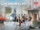 [ ICM35905 ] Chernobyl #5 evacuation 1/35 (4 adults, 1 child and luggage)