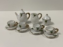[ SAD4840 ] Street Ahead Dollshouse Thee Set 13 stuks