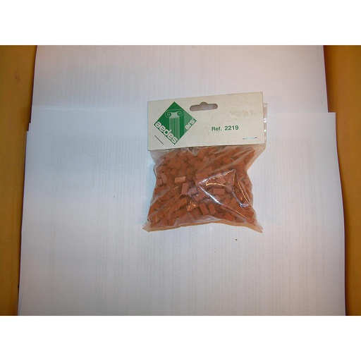 [ A2219 ] Aedes natuursteen rood 5x5x10.5mm(variabel) 300 st schaal 1/32