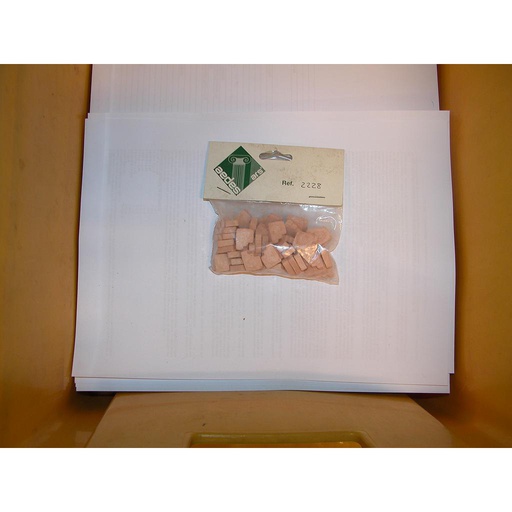 [ A2228 ]  Aedes natuursteen speciale vorm 15x14x5mm  50st